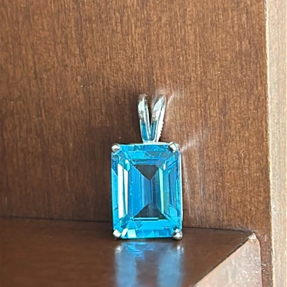 Blue Topaz Sterling Pendant - Picture 8 of 10